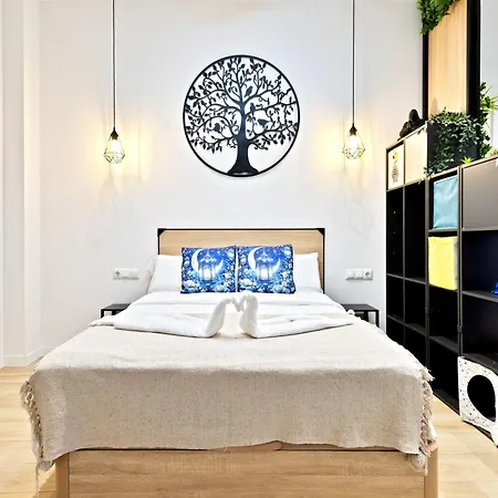 1 And 3 - Turia Park By Rio Turia *